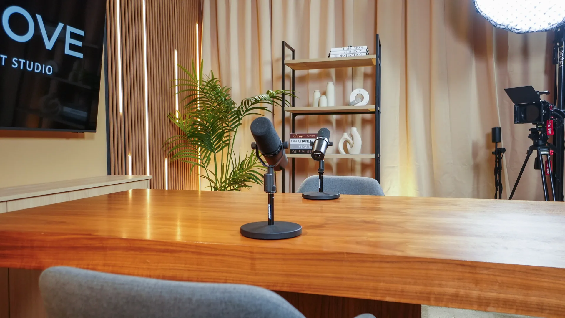 The Boardroom Set